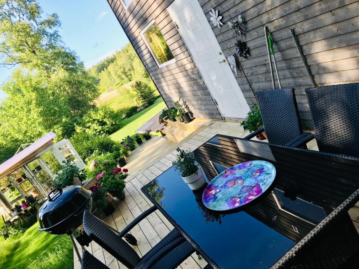 15 Min Fran Ullared! Ny Stuga Med Hoeg Standard! Älvsered Exterior foto